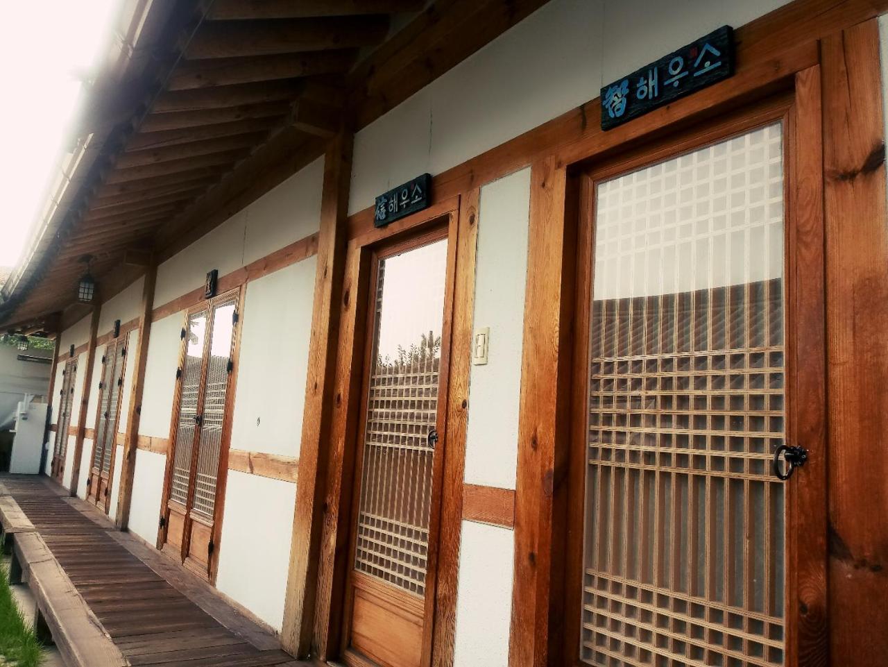 Jiwoo Dang Hotel Csondzsu Kültér fotó